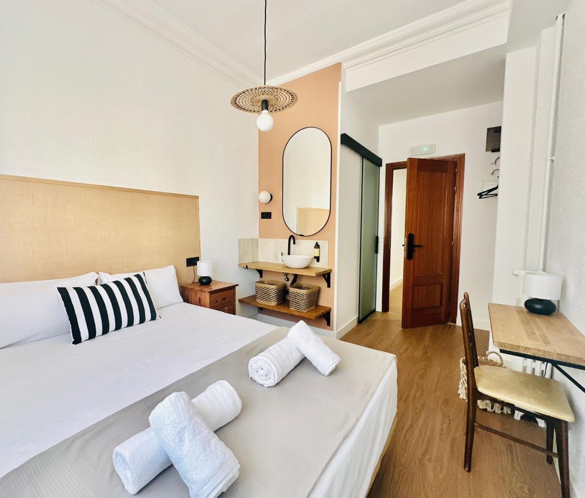 Autentic Boutique Moncloa مدريد المظهر الخارجي الصورة