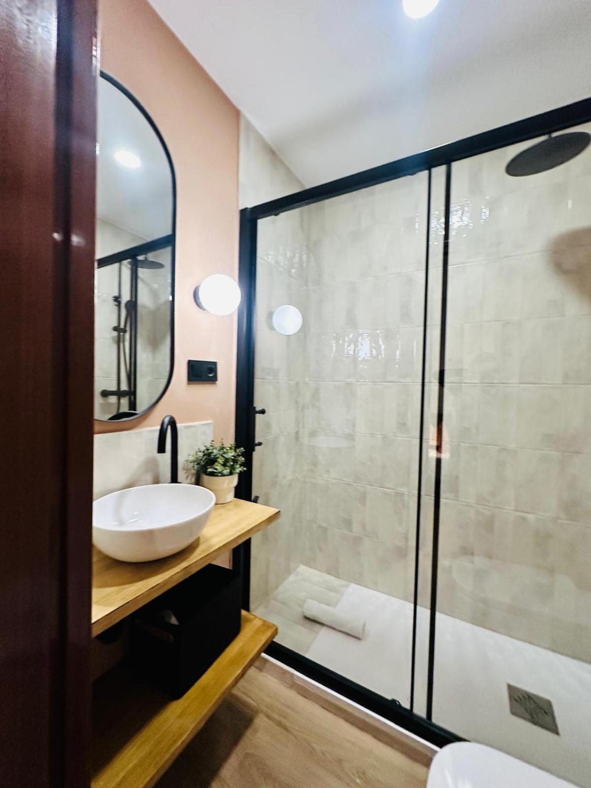 Autentic Boutique Moncloa مدريد المظهر الخارجي الصورة